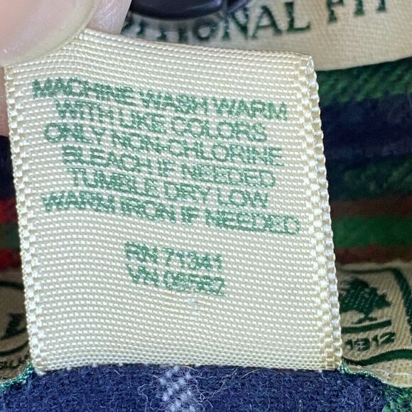 L.L. Bean Men's Green Plaid Dress Shirt - Picture 10 of 13